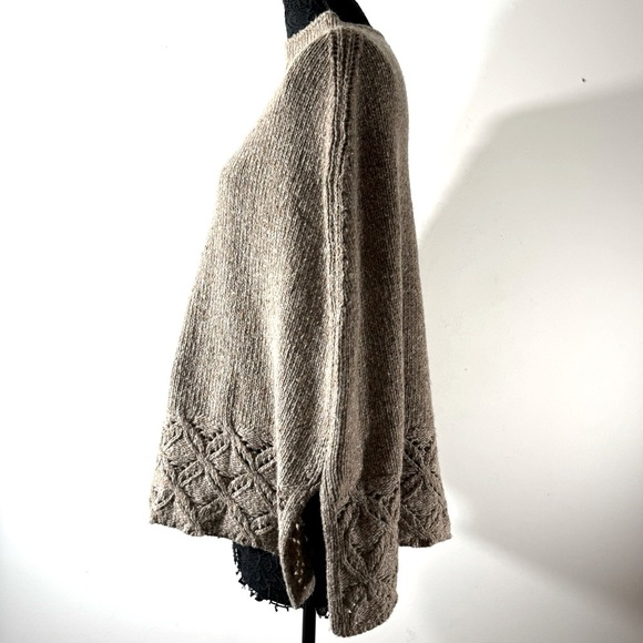 Sutton Studio Wool blend Tan poncho - Picture 2 of 6
